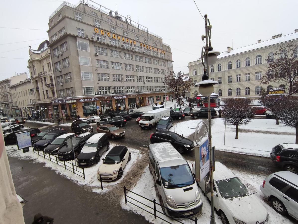 Апартаменти Трехкімнатні В Самому Центрі Для 6-Х Leopoli Esterno foto
