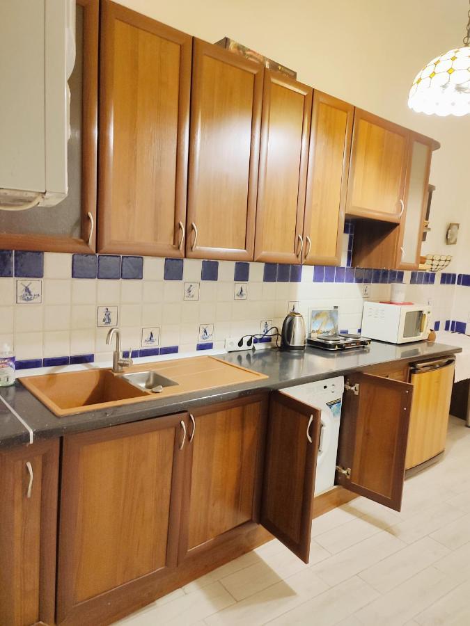 Апартаменти Трехкімнатні В Самому Центрі Для 6-Х Leopoli Esterno foto